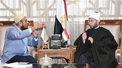 وزير الأوقاف يستقبل ممثل سلطان البهرة لبحث التعاون المشترك