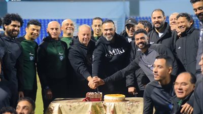 غزل المحلة يحتفل بعيد ميلاد نائب رئيس مجلس الإدارة (صور) 