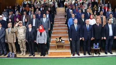 محافظ دمياط يشهد الحفل الختامى للمبادرة الرئاسية للتنمية البشرية 