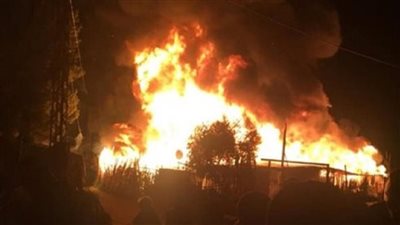 حريق في مخيم للنازحين السوريين بمحافظة عكار اللبنانية (فيديو)