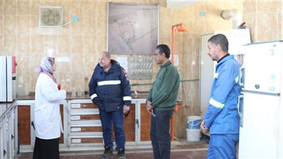 جولة تفقدية لرئيس شركة الصرف الصحي لمتابعة المشروعات وأعمال الطوارئ بالإسكندرية