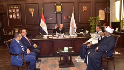 محافظ الأقصر يستقبل مدير فرع الهيئة العامة للرعاية الصحية الجديد 