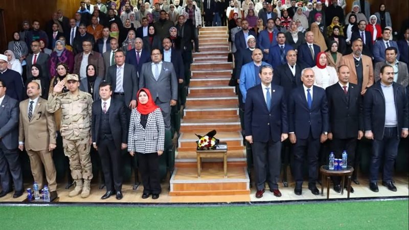 محافظ دمياط يشهد