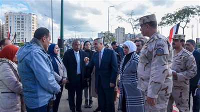 محافظ الإسكندرية يشهد اصطفاف معدات مُجابهة الأزمات والكوارث