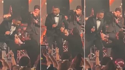 بعد محاولة تقبيل يده، رسائل خاصة من الجمهور لتامر حسني 