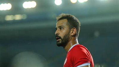  إنبي يكرم اسم الراحل أحمد رفعت ويهدي درع النادي لأسرته 