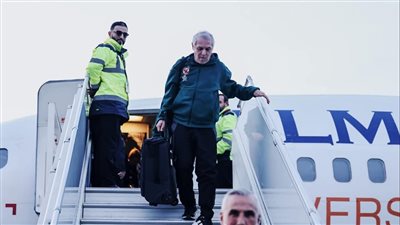 بعثة الأهلي تتوجه إلي مقر إقامتها في الجزائر (فيديو)