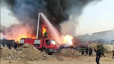 قرار جديد من النيابة بشأن حريق مصنع بمدينة بدر