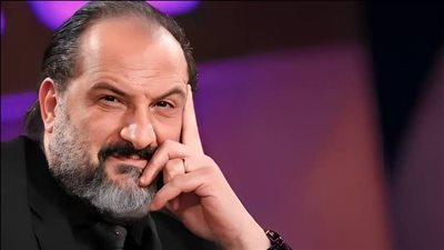 خالد الصاوي يجري بعض الفحوصات الطبية بعد خضوعه لجراحة