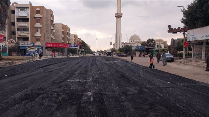 جانب من أعمال الرصف،