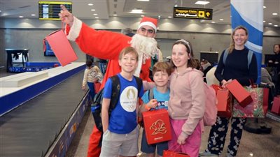 مطار شرم الشيخ الدولي يحتفل بالعام الجديد مع الركاب