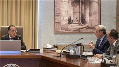 رئيس الوزراء يتابع مع محافظ الغربية الموقف التنفيذي لعدد من المشروعات التنموية والخدمية