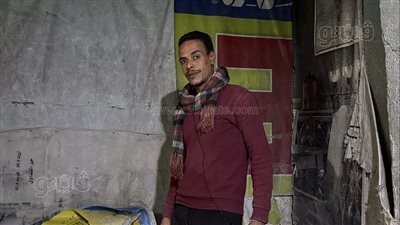 الشقا ما يعرفش شتا وصيف، قصة أقدم ديلفري ثلج في قنا (فيديو وصور)