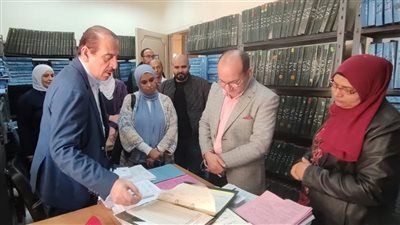 نائب وزير الصحة يتفقد المراكز الطبية فى المعصرة والدويقة