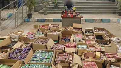 ضبط مندوب مبيعات يدير مخزنًا للاتجار فى الألعاب النارية بالشرقية 