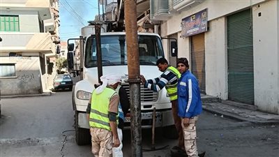 استمرار تطهير خطوط مياه الشرب والصرف الصحي بمحافظة الشرقية 