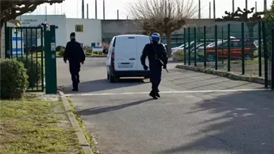 انتهاء عملية احتجاز الرهائن في سجن آرل الفرنسي