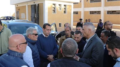 محافظ أسوان يتفقد رافع حي الصداقة الجديدة وتشغيله بأعلى من طاقته لانتظام ضخ مياه الشرب