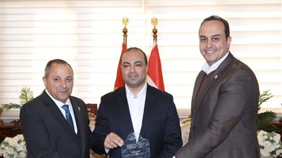 رئيس الرعاية الصحية يوجه بالالتزام بتأمين مخزون الأدوية لعلاج أصحاب الأمراض المزمنة