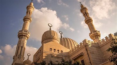 مواقيت الصلاة، موعد أذان الظهر اليوم الأربعاء 15 - 1- 2025 في القاهرة والمحافظات 	