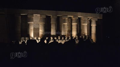 عروض الصوت والضوء تبهر الزائرين في معبد الكرنك (فيديو وصور)