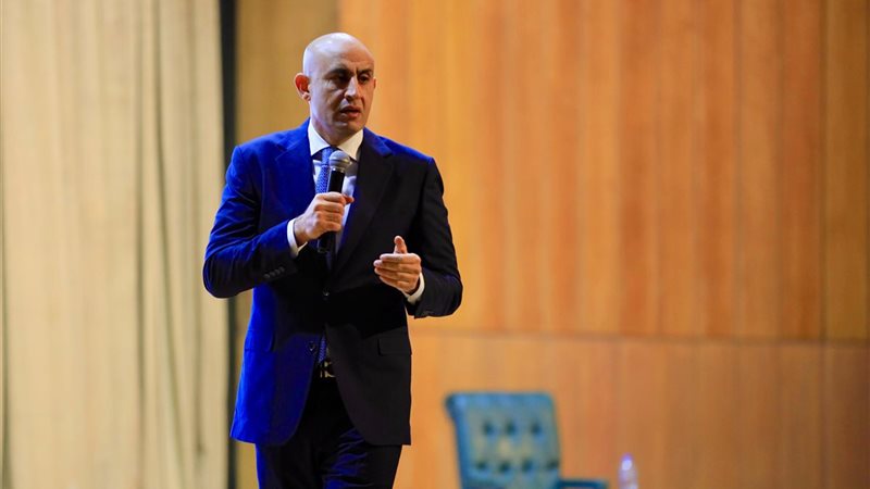 محمد عبد اللطيف وزير