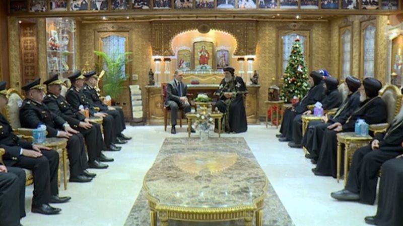  وزير الداخلية يزور