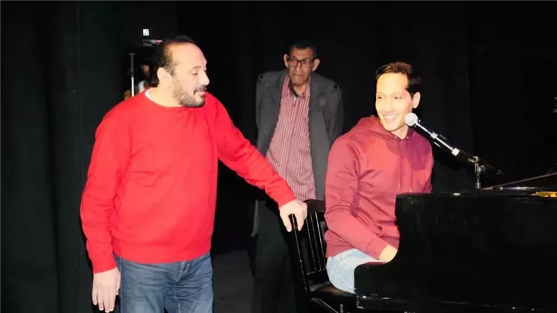 على الحجار،فيتو