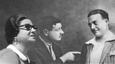 بيرم التونسي.. حكايات شاعر الشعب وهرم الزجل.. بدأ حياته صبيًّا في محل بقالة.. كتب الثلاثية المقدمة لـ