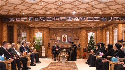 رئيس النواب يزور الكاتدرائية لتهنئة البابا تواضروس بعيد الميلاد المجيد
