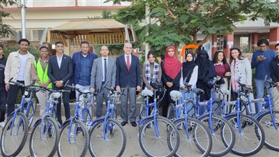  البيئة: توزيع 1000 دراجة على الطلاب بالجامعات المصرية