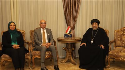 رئيس جامعة عين شمس يزور المركز الثقافي القبطي الأرثوذكسي للتهنئة بعيد الميلاد المجيد