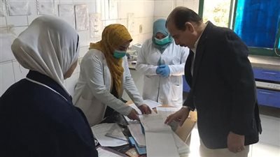 نائب وزير الصحة يجري جولة مفاجئة لوحدات طب الأسرة بالجيزة