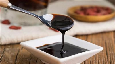 فوائد العسل الأسود على الريق، يمدك بالطاقة واحذر الإفراط