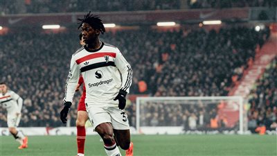 ديالو يسجل هدف تعادل مانشستر يونايتد في شباك ليفربول (صور)