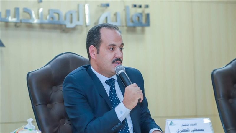 الدكتور مصطفى الحضري،