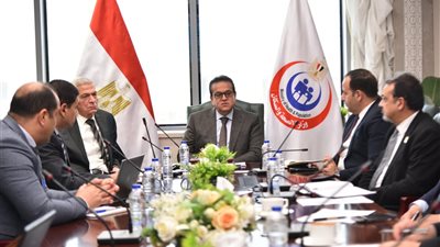 إجتماع بين وزير الصحة وهيئة الشراء الموحد لبحث تأمين احتياجات المستشفيات 