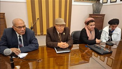 اتحاد الكتاب يناقش 