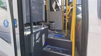 لحظة إطلاق النار على حافلة إسرائيلية في قلقيلية ومقتل 3 مستوطنين (فيديو)