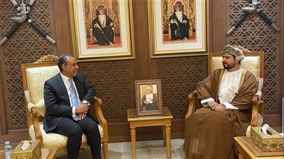 بدر عبد العاطي يبحث التعاون مع وزير التجارة والصناعة بسلطنة عُمان (صور) 