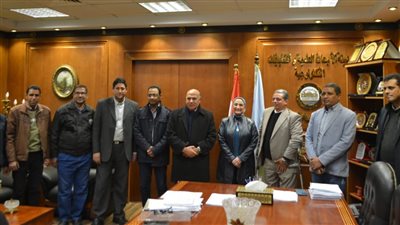 مدينة الأبحاث العلمية وجامعة جنوب الوادي يناقشان التعاون في الصناعات الدوائية 