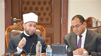 وزير الأوقاف ورئيس التنظيم والإدارة يبحثان موقف مسابقات شغل وظائف أئمة وعمال بالوزارة