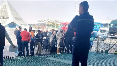 مغادرة الفوج الثالث من السوريين العائدين إلى بلادهم عبر ميناء نويبع