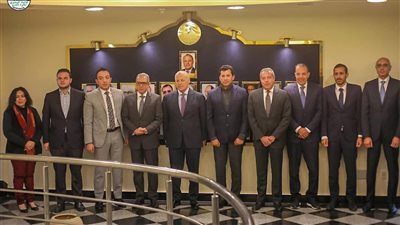 تفاصيل جلسة اتحاد الكرة مع أشرف صبحي 