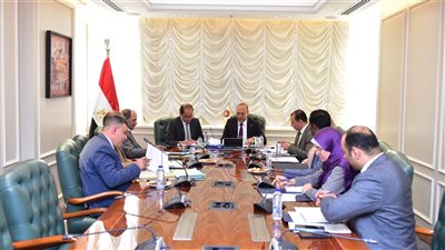 وزير العمل يلتقي وزير المالية لتفعيل سُبل التعاون في الملفات المُشتركة