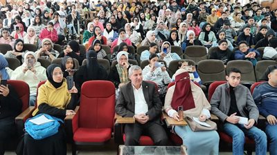 وكيل تعليم الشرقية يتابع المراجعات المجمعة لطلاب الشهادة الإعدادية