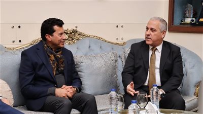وزير الرياضة يلتقي رئيس الهيئة الوطنية للصحافة