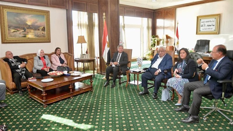 جلسة مناقشة تطوير