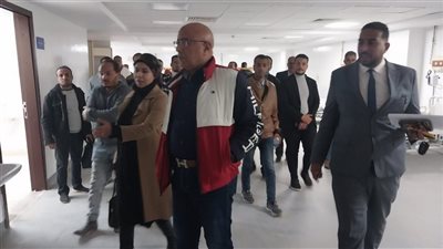 وكيل صحة قنا يتفقد الخدمات الطبية داخل المستشفي العام خلال أعياد الميلاد 