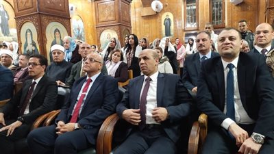 خلال مشاركته في قداس عيد الميلاد ببنها، محافظ القليوبية يؤكد على أهمية الوحدة الوطنية 